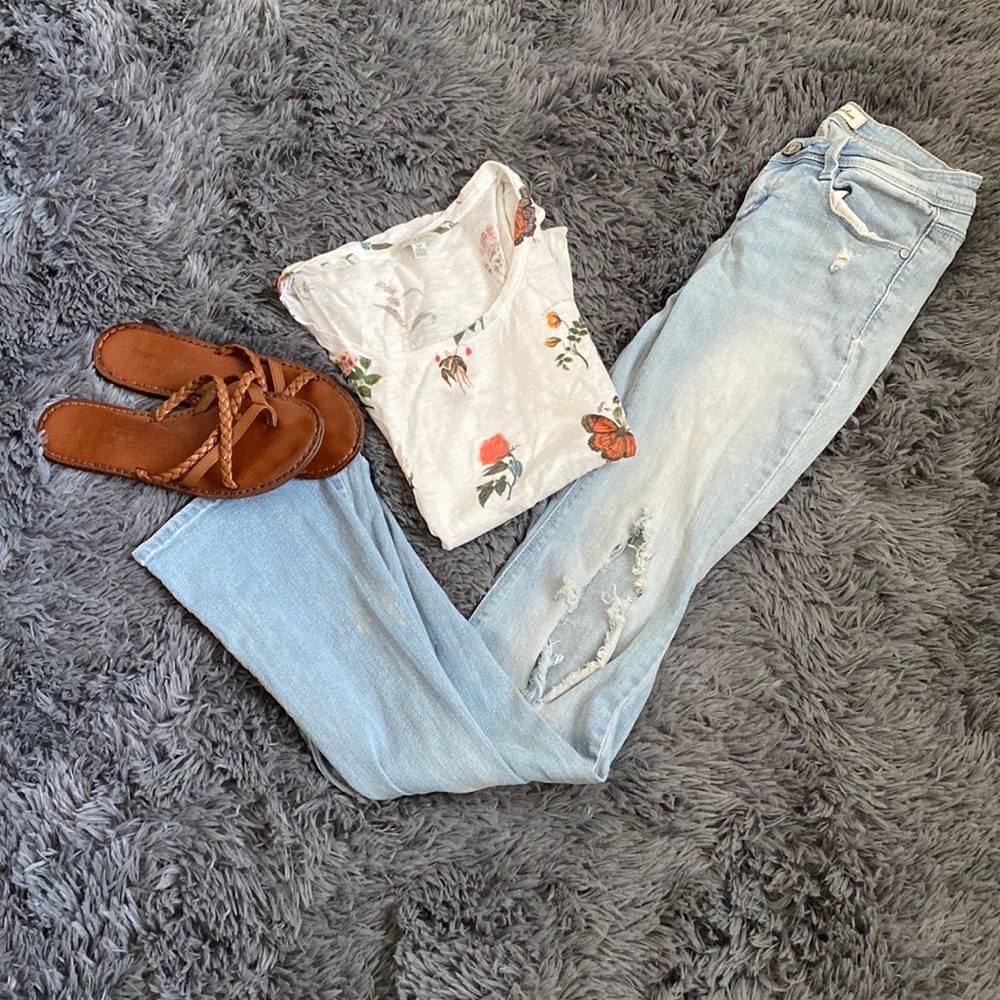 True freedom light wash boot cut jeans size 3